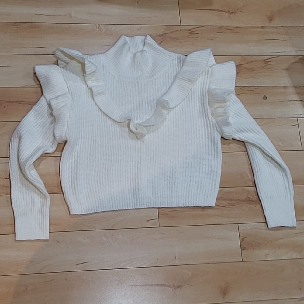 Glamorous women's size 6 white/beige knit sweater